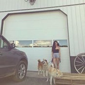 Jasmine Zhou's photo