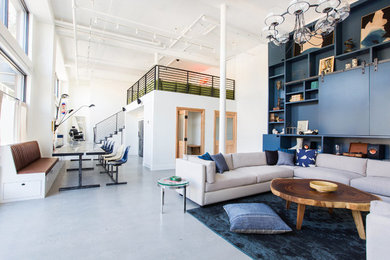 Example of an urban living room design in Los Angeles