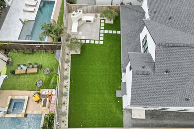 Inspiration for a landscaping in Houston.