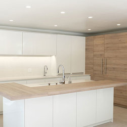 STYLISH HANDLE-LESS KITCHEN - Products
