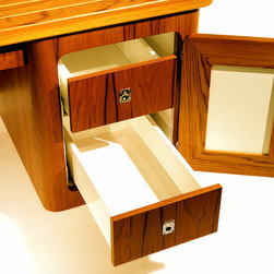 FROGGENHEIM Nautical - Desks And Hutches