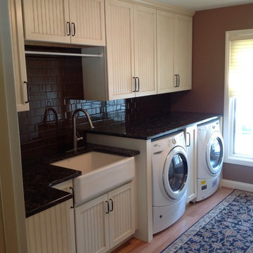 Craftsman Laundry Room
