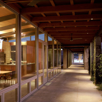 Lakeside Residence