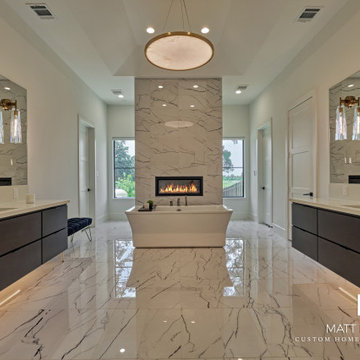 Striking Modern Masterpiece - Entertainer's Dream