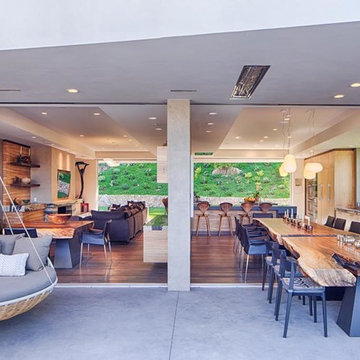 Indoor + Outdoor Dining Room