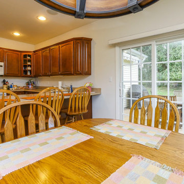 Gorgeous Eat-In Kitchen with New Patio Door - Renewal by Andersen New Jersey / N