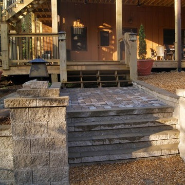 Columns, Segmental Retaining Wall and Pavers
