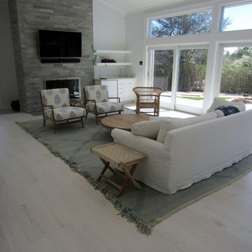 AMAGANSETT: DARK TO WHITE...BLEACHED AND WHITE WASHED 5" RED OAK, TRAFFIC HD