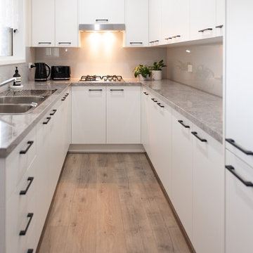 Flatpack Kitchen Reno in Sunshine