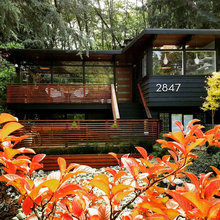 Exterior/Garage