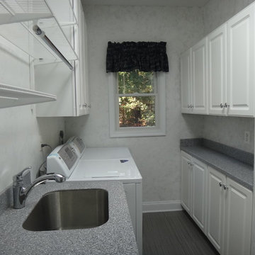 Leesburg Laundry Room