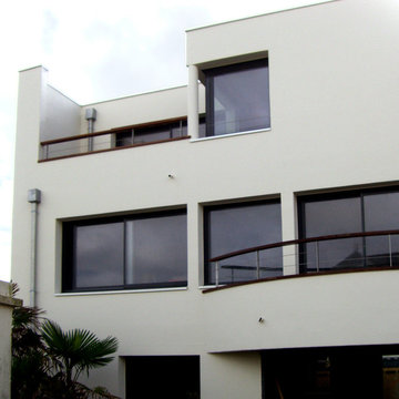 Transformation d'une petite maison individuelle en grande villa luxueuse