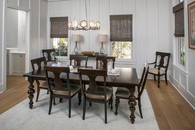 Dining room - dining room idea in Charleston