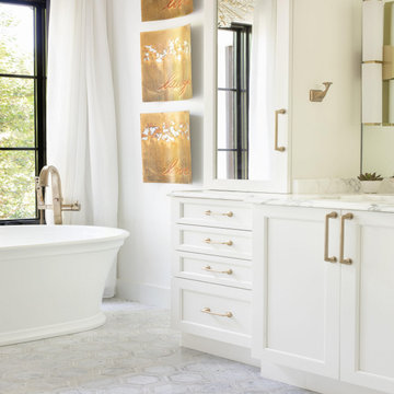 Espresso & White Foam Bath