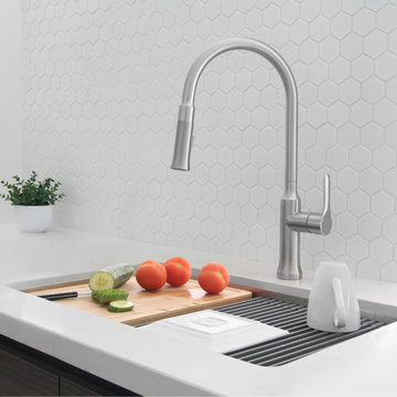 Contemporary Single-Handle Pull-Down Sprayer Kitchen Faucet in Brushed Nickel