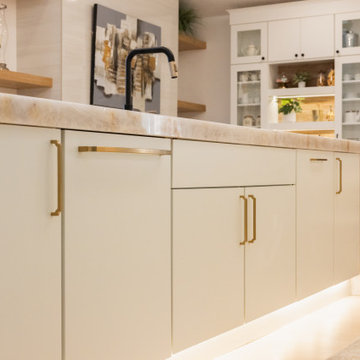 Pine Project: A Fusion of Warmth and Elegance