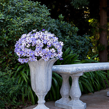 Tulip Urn with Garden Bench