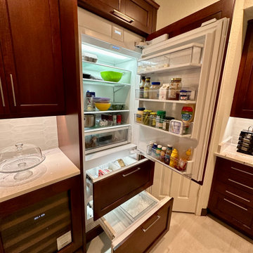 Sub-Zero Integrated Refrigerator / Freezer