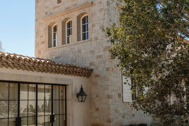 Home design - traditional home design idea in Orange County