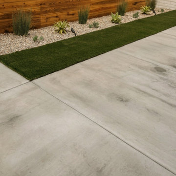 Huntington Beach Courtyard