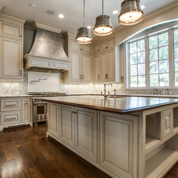 Versailles {Highland Park}