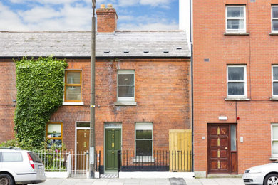 Photo of a modern home design in Dublin.