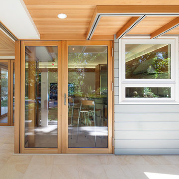 A California Dream in Menlo Park: Indoor-Outdoor Living Enhanced by NanaWall Fol