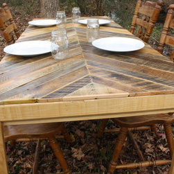 Pallet Table Chevron Style - Dining Tables