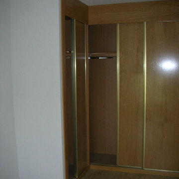 Edificio 19 viviendas, 4 locales comerciales y 15 plazas de garaje 2.208,26 m2.