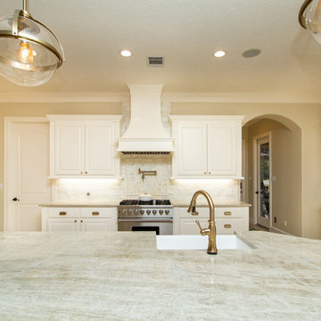 Wellspring Lake - Kitchen