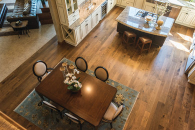 Mountain style kitchen photo in Seattle