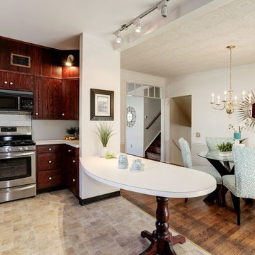 Home Staging Twinbrook Parkway Modern Split-Level