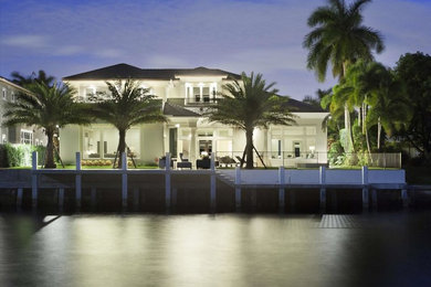 Large trendy exterior home photo in Miami