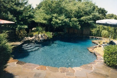 Example of a classic pool design in New York