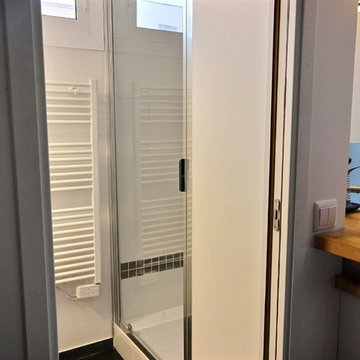 Rénovation d'une salle de douche dans un studio à Paris
