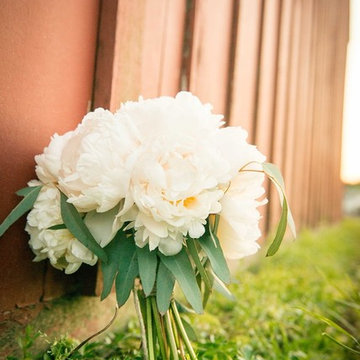 Slow Flowers May Inspiration: Floral Design with Seasonal Peonies