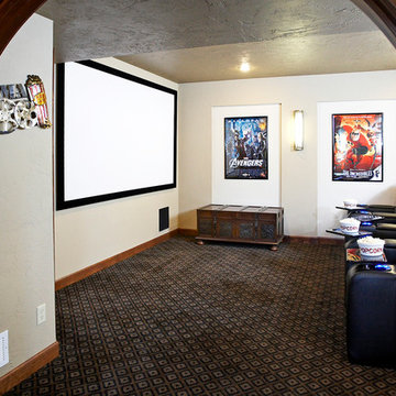 Massive Man Cave in Lebanon il.