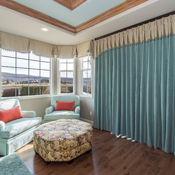 Island Queen - Master Bedroom & Bathroom