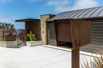 Inspiration for a coastal home design remodel in Orange County