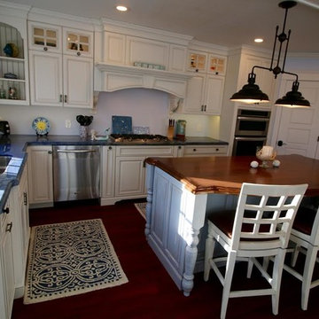 Ideal Kitchens Inc.