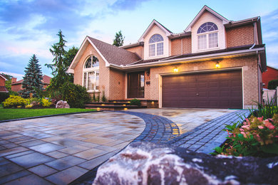 Photo of a traditional landscaping in Ottawa.