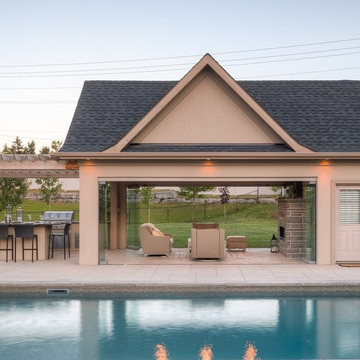 A Multi-season Entertaining Backyard