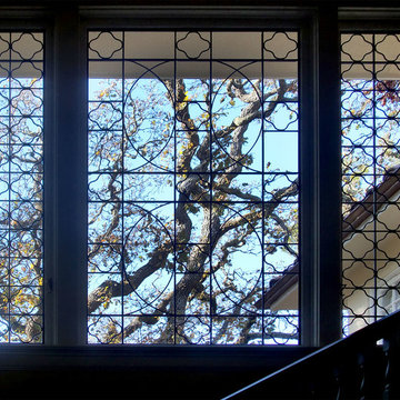 Quatrefoil Pattern Stairwell Window - Style Guide - Clear Textures