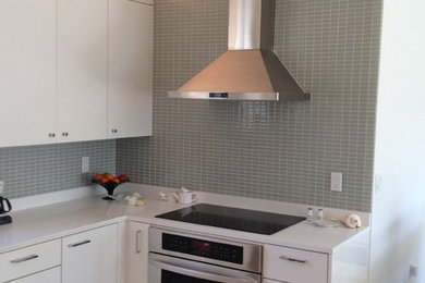 Example of a trendy kitchen design in New York