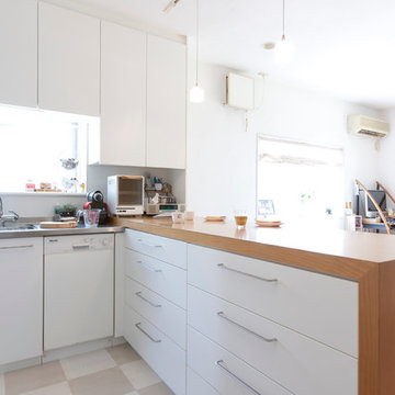 HOME KITCHENS/12 YM House