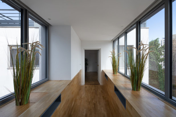 Contemporary  by FLORENCE GAUDIN ARCHITECTE