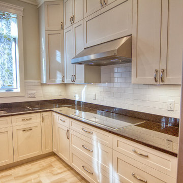 Induction stove with Bluetooth range vent
