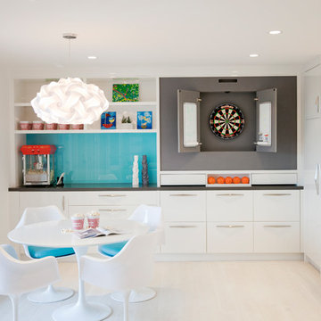 Playfully Minimal Interior in Hollyburn