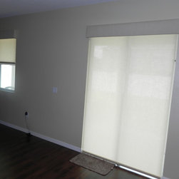 Roller Shades in Winter Garden - Roller Shades
