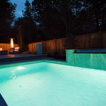Contemporary backyard in Beaconsfield